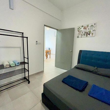 Sandakan Homestay Sea-Forest View Apartment 2R2B 海森雙景公寓 Exterior photo
