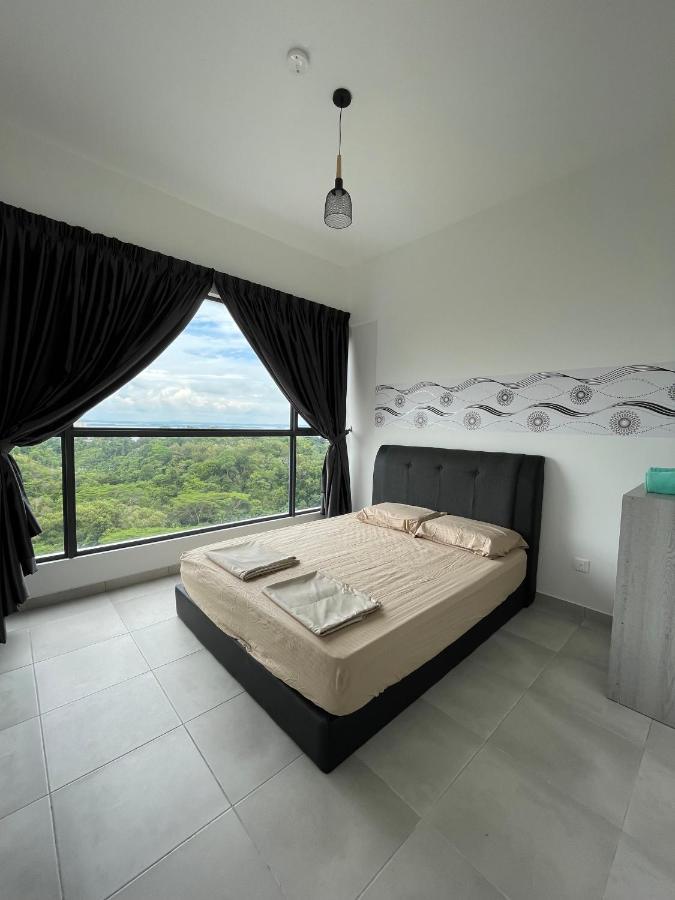 Sandakan Homestay Sea-Forest View Apartment 2R2B 海森雙景公寓 Exterior photo