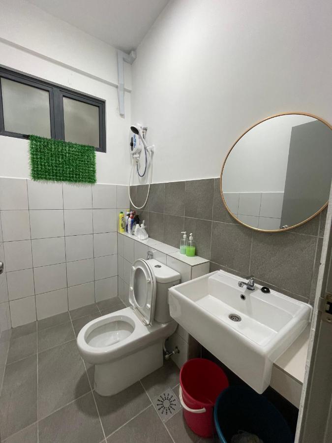Sandakan Homestay Sea-Forest View Apartment 2R2B 海森雙景公寓 Exterior photo