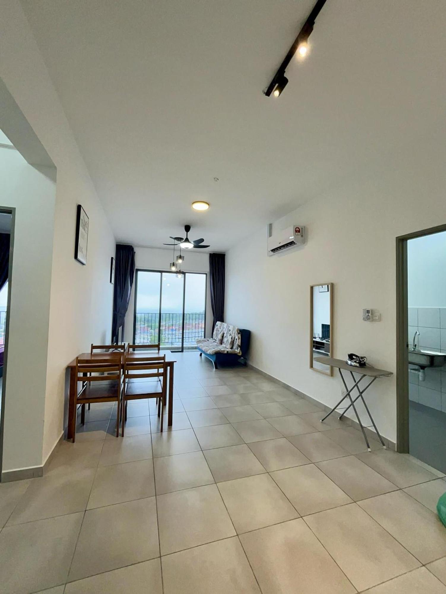 Sandakan Homestay Sea-Forest View Apartment 2R2B 海森雙景公寓 Exterior photo